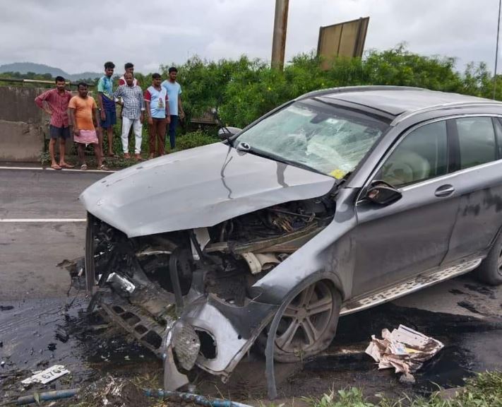 Cyrus Mistry crashed car