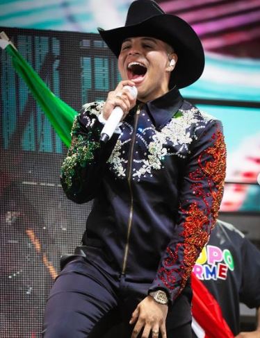 Eduin is a singer