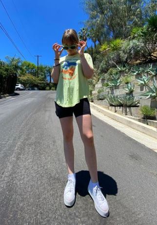 Ella Stiller height