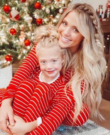 Everleigh with her mother Savannah LaBrant