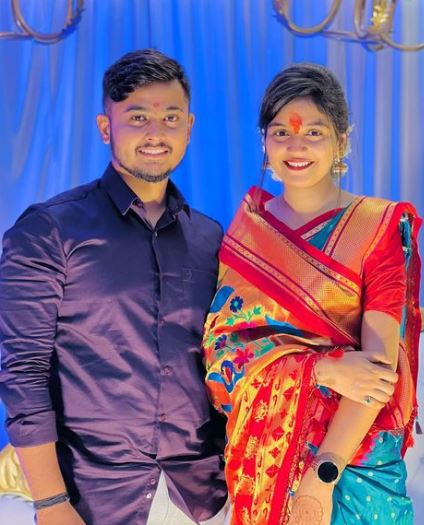 Hindavi Patil with her to be husband