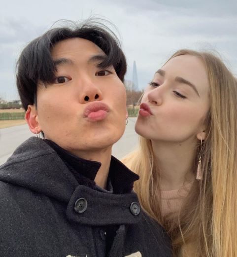 HojuSara with her lover