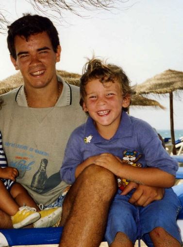 Inigo Onieva childhood image with his dad