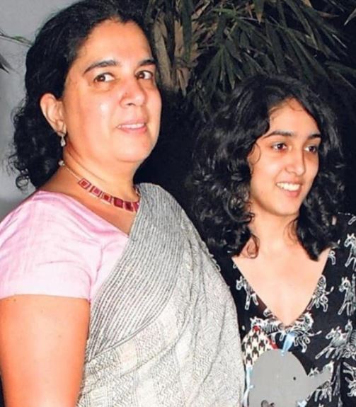 Ira Khan with her mother