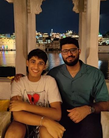 Kaivalya Vohra with his brother