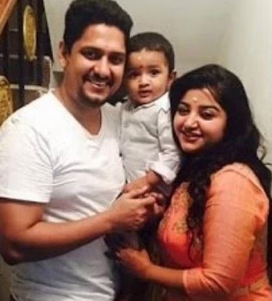 Mahalakshmi with her ex husband and son