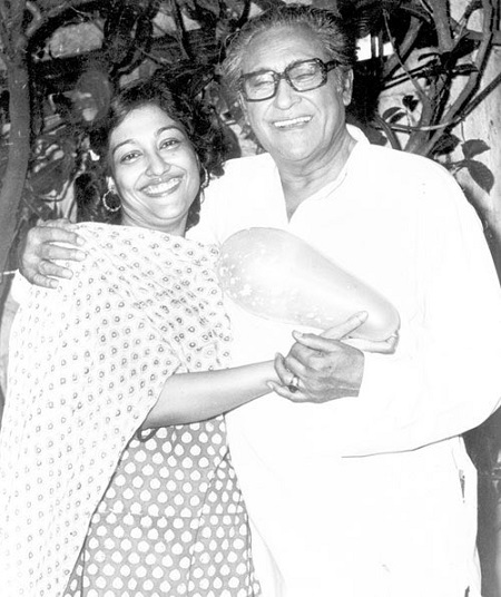 Preethi ganguly with Ashok Kumar