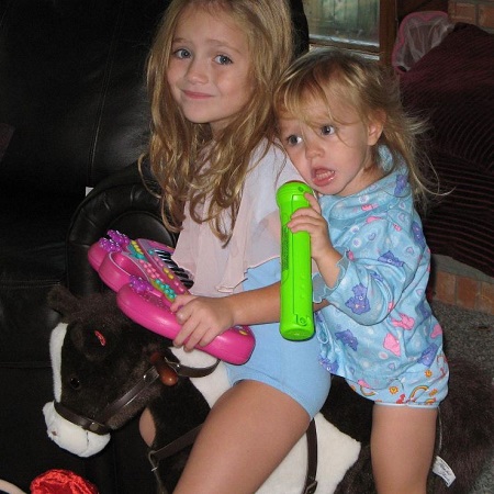 Talia Ryder childhood picture