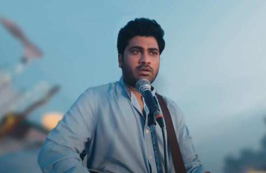 The lead role of Aadhi is acted by Sharwanand