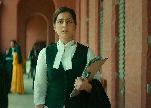 The role of Kavya is acted by Raashii Khanna