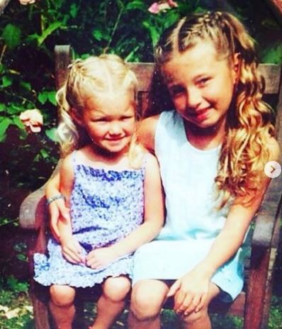 Abbie Quinnen childhood image with her sister