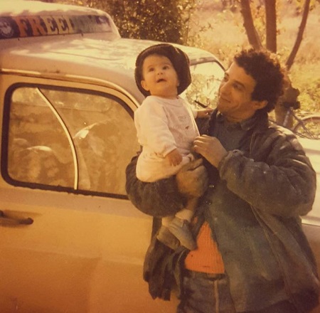 Alice Belaidi old picture with her father