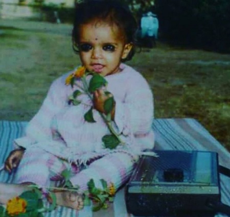 Archana Gautam childhood picture