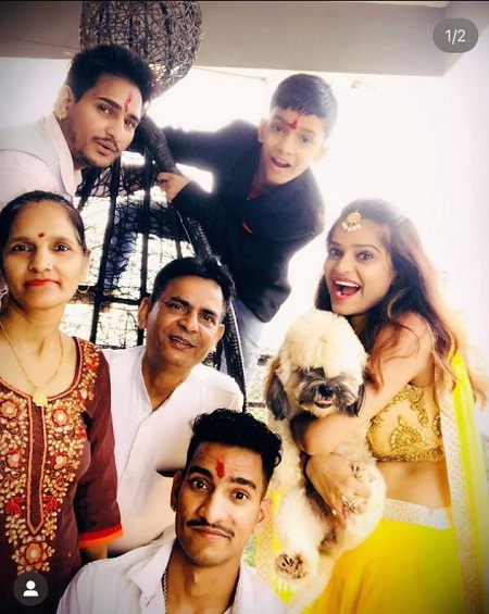Archana Gautam with her paretns and siblings
