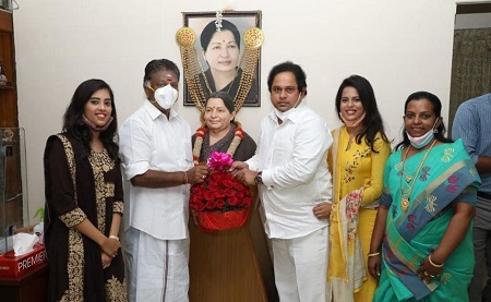 Bobbini Ayisha with her family