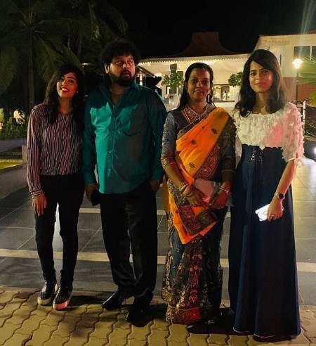 Bobbini Ayisha with her fathter, mother and sister