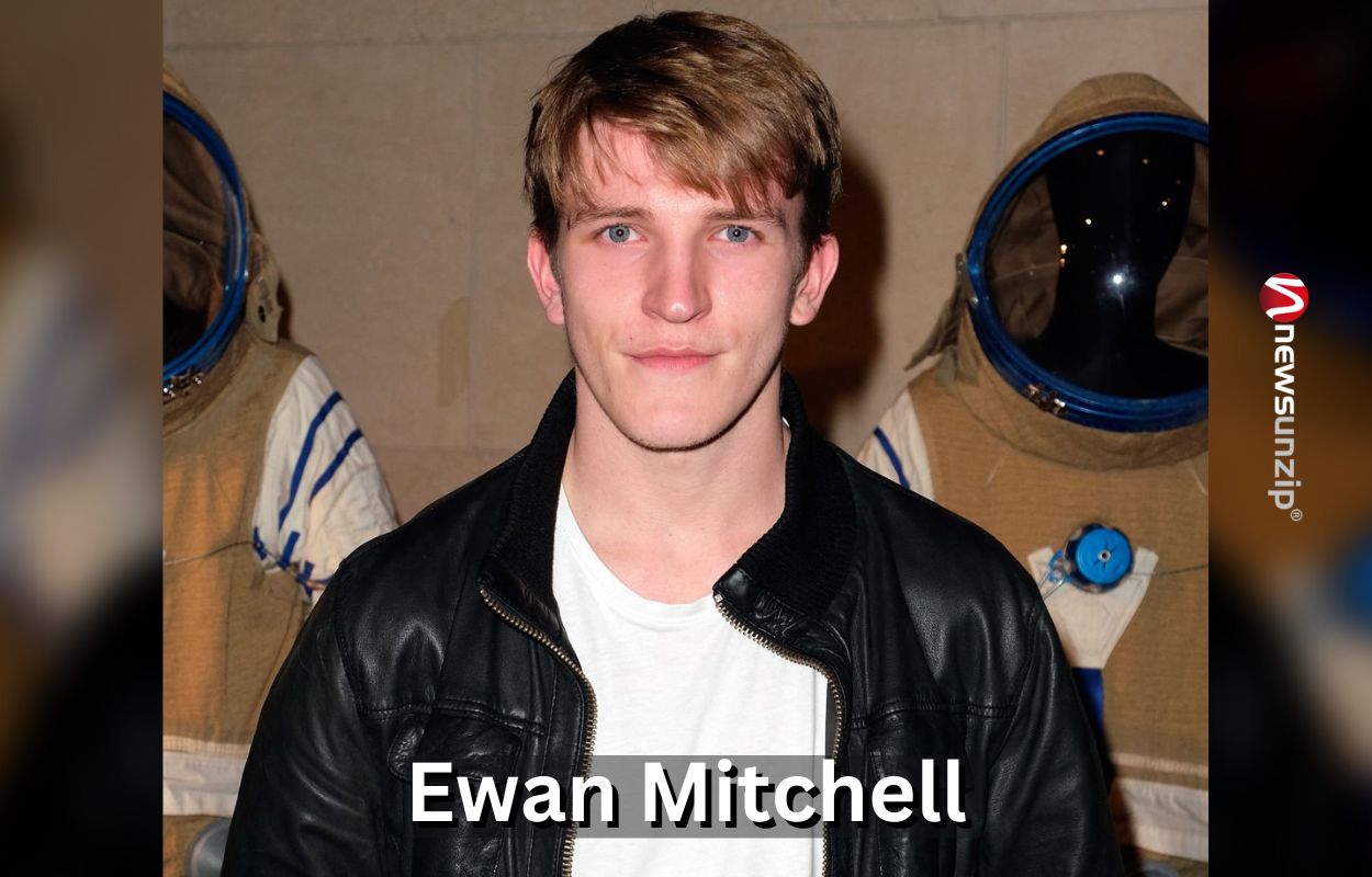 Ewan Mitchell