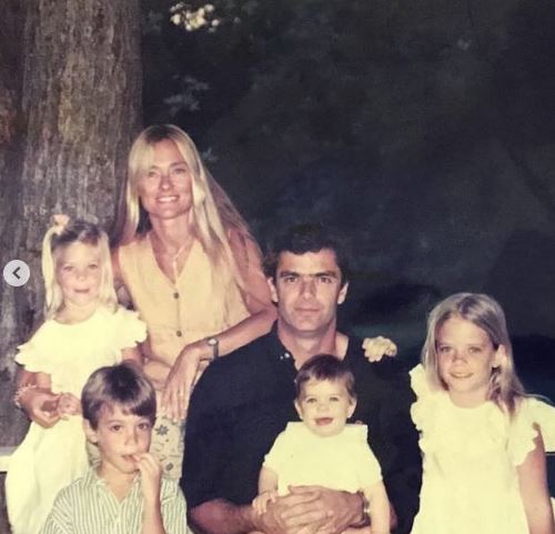 Laura Laprida family image