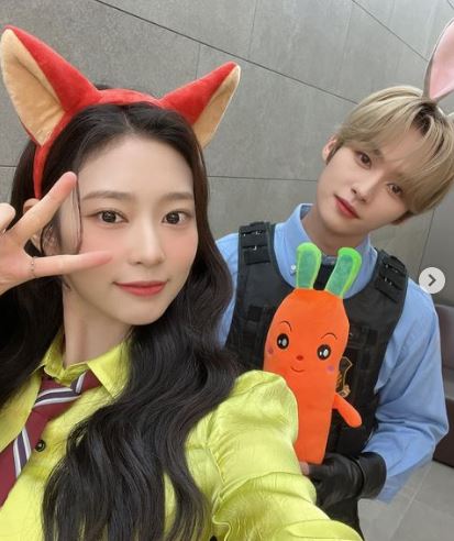 Lee Know with his friend