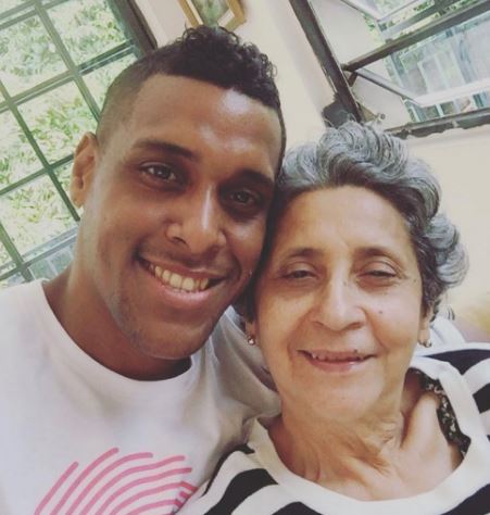 Mikaben mother