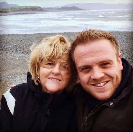 Owain Arthur mother