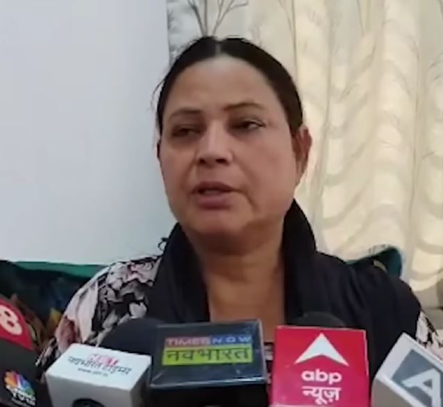Rahul Navlani Mom