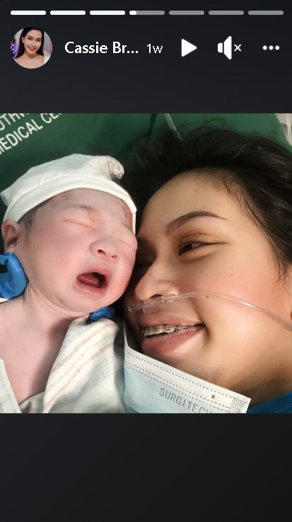 Smokey Manaloto wife and child