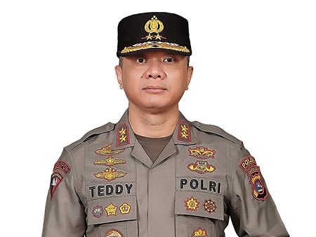 Teddy Minahasa Birthday, Age & Zodiac Sign