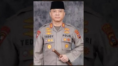 Teddy Minahasa wiki