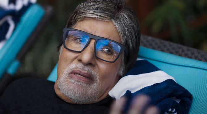 The role of Amit Srivastava is acted by Amitabh Bachchan