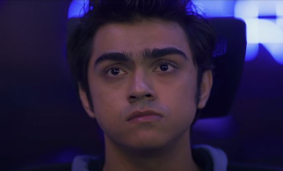Vivek Tiwari is played by Rohan Shah