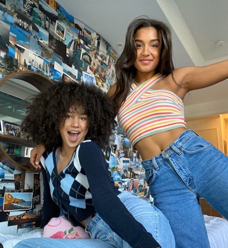 sofia wylie and her sister