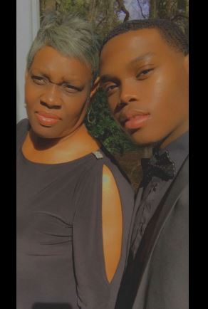 Alexis Crawford mother and brother