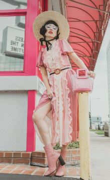 Amy Roiland height