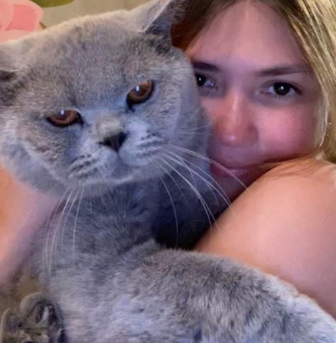 Angelica Panganiban has a pet cat