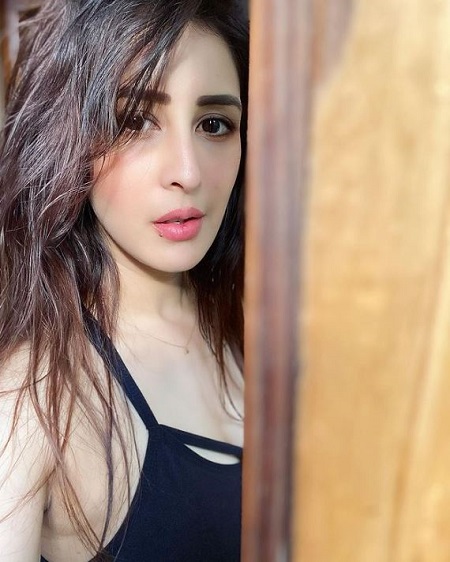 Chahat Khanna wiki