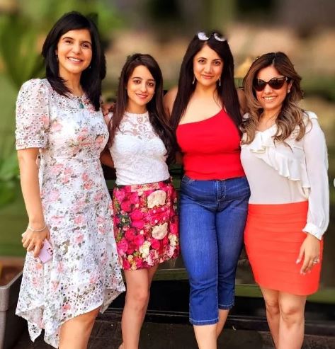 Chetna and her friends