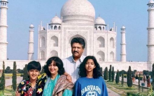 Childhood photo of Anand with his family