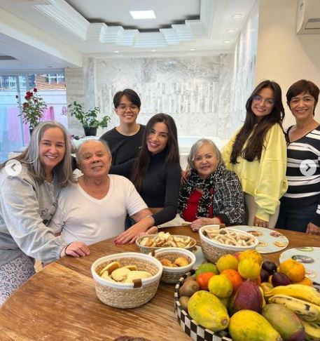 Gabriela with her family
