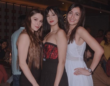 Hiba Trabelssi family