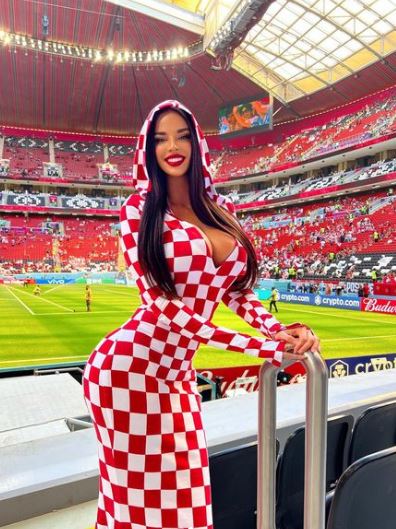 Ivana Knoll wiki
