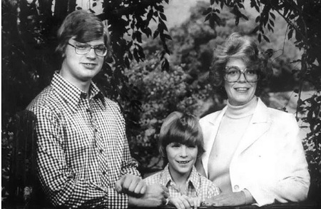 Jeffrey Dahmer with his mother and younger brother David