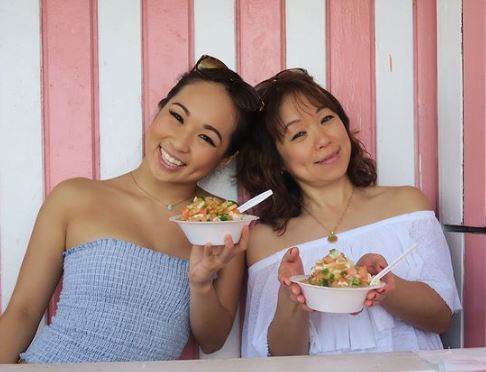 Koko Iwasaki with her mother