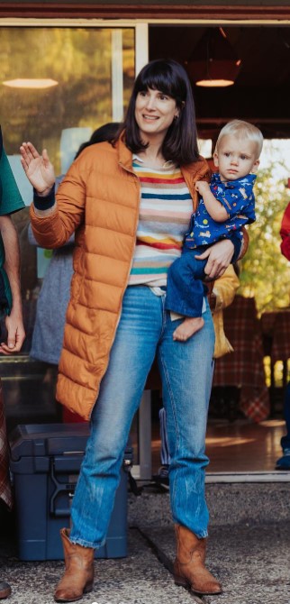 Marie Gluesenkamp Perez height