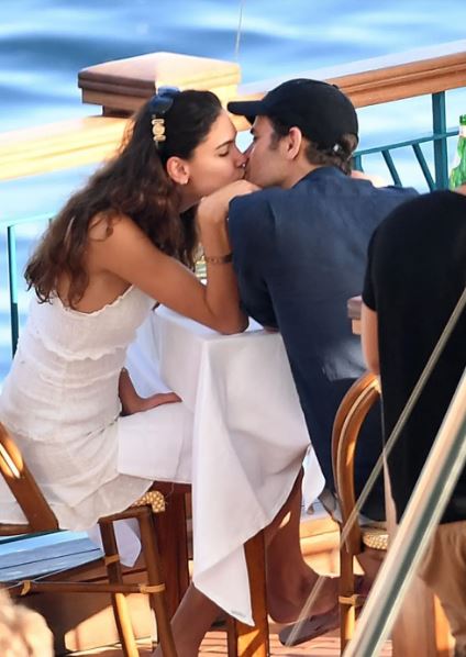 Natalie and Paul Wesley spotted kissing in Italy