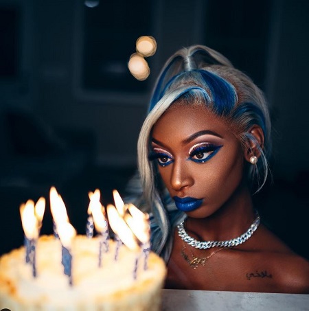 Nicole TV age