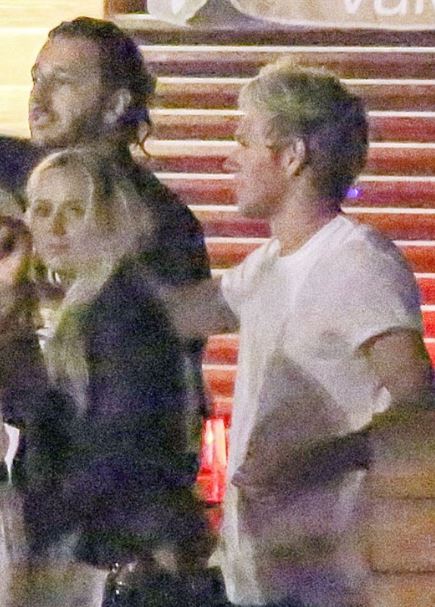 Raquelle spotted with Niall Horan