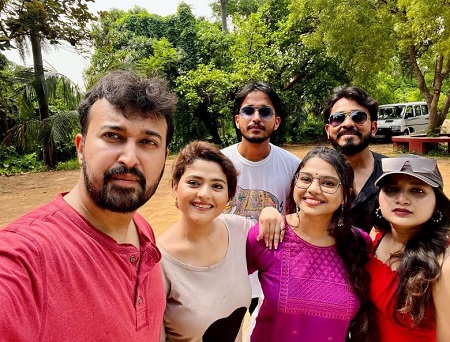Sabyasachi Chowdhury siblings
