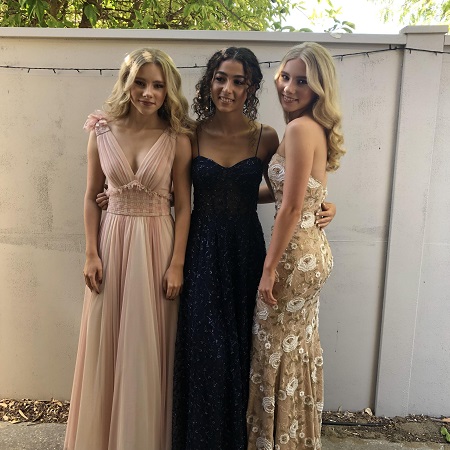 Scarlett Buckley height