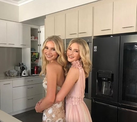 Scarlett Buckley with her sister